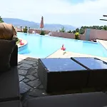 Apartment Tranquil Infinity Pool Getaway Volos