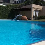 Tranquil Infinity Pool Getaway Apartmán *