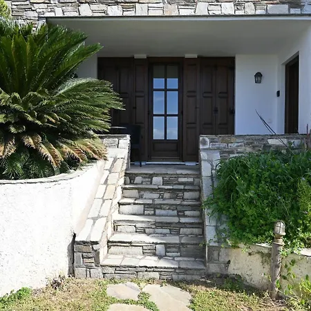 Tranquil Infinity Pool Getaway Apartment Volos