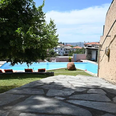 Tranquil Infinity Pool Getaway Volos