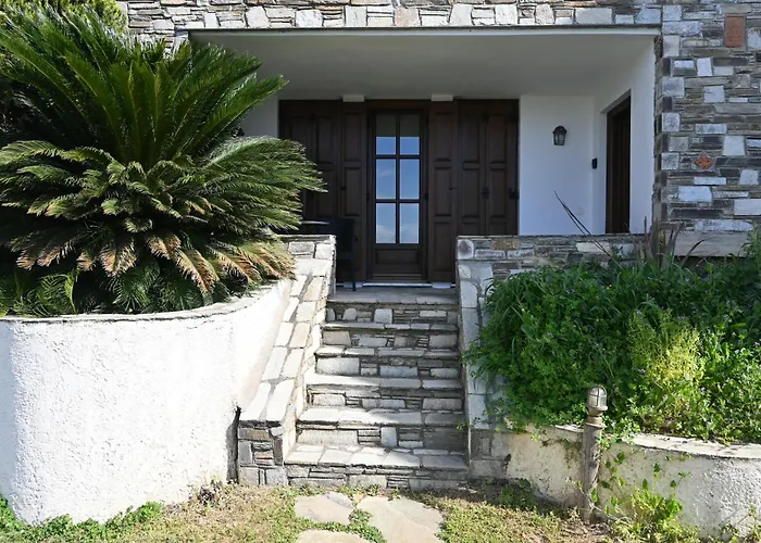 Tranquil Infinity Pool Getaway Apartment Volos