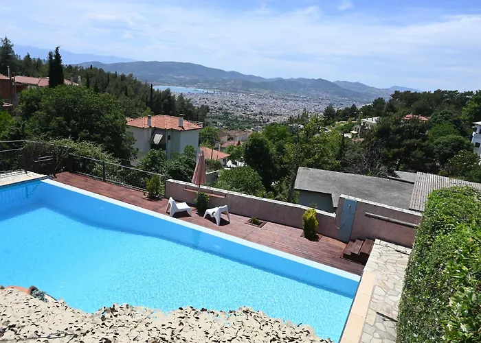 Lejlighed Tranquil Infinity Pool Getaway *