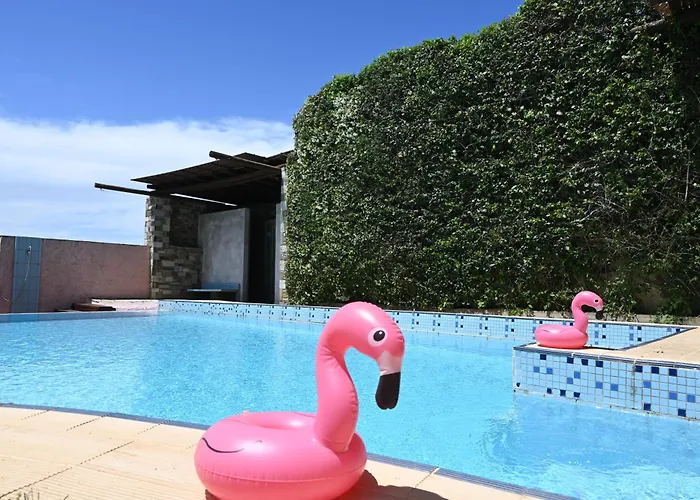 Lejlighed Tranquil Infinity Pool Getaway *