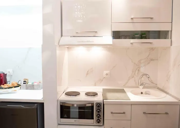 Tranquil Infinity Pool Getaway Lejlighed *